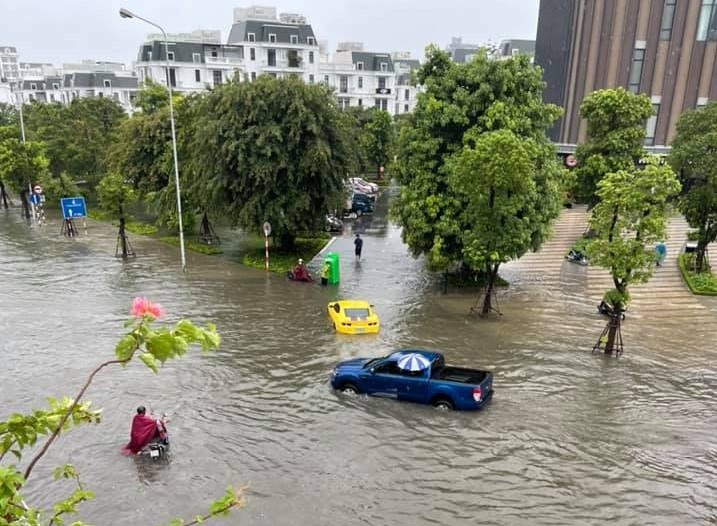 duong pho Hai Phong ngap anh 2