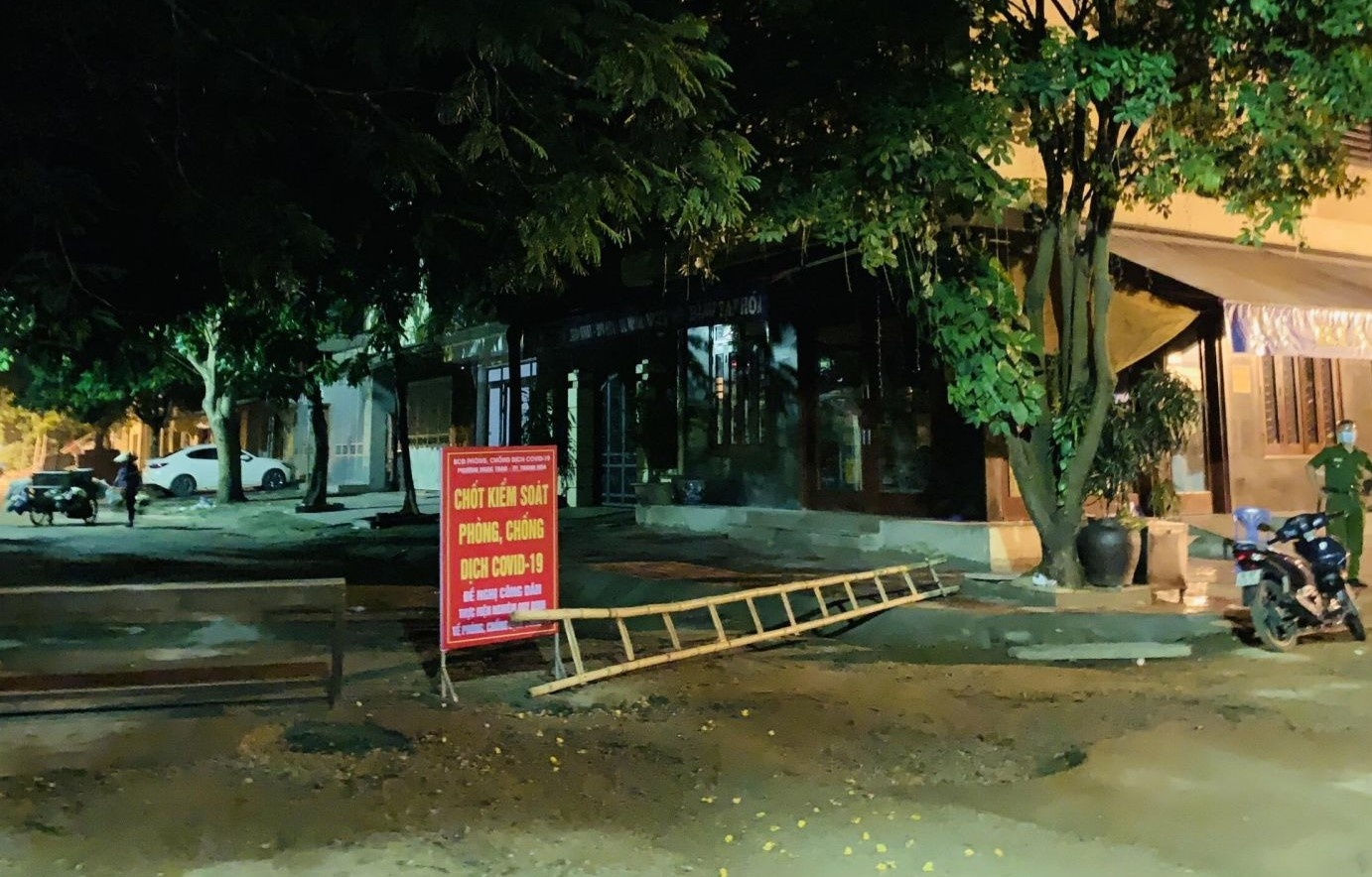 nguoi Thanh Hoa khong ra khoi nha anh 1