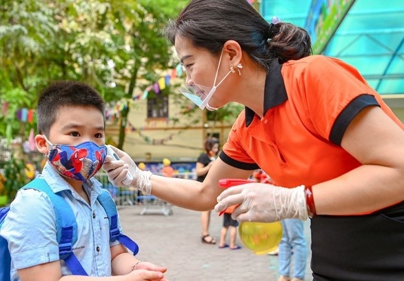 Hai Duong cho hoc sinh dau va cuoi cap den truong hinh anh