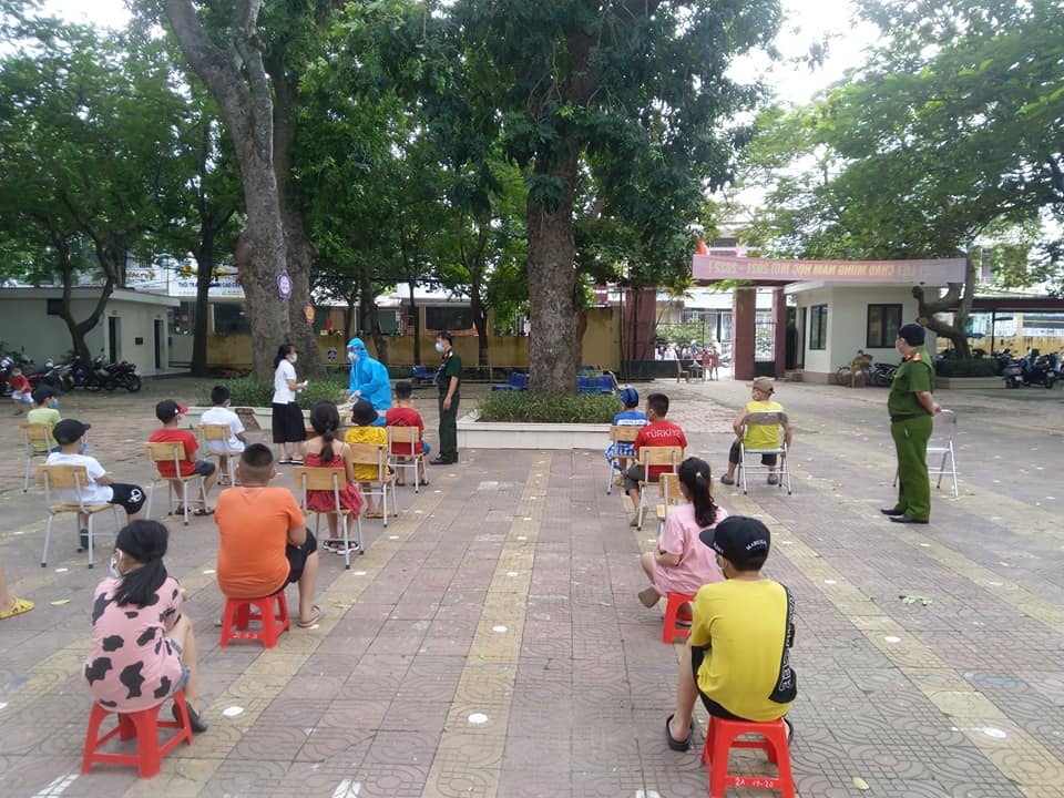 5.000 học sinh Sầm Sơn nghỉ học ảnh 1 5.000 hoc sinh Sam Son nghi hoc anh 1