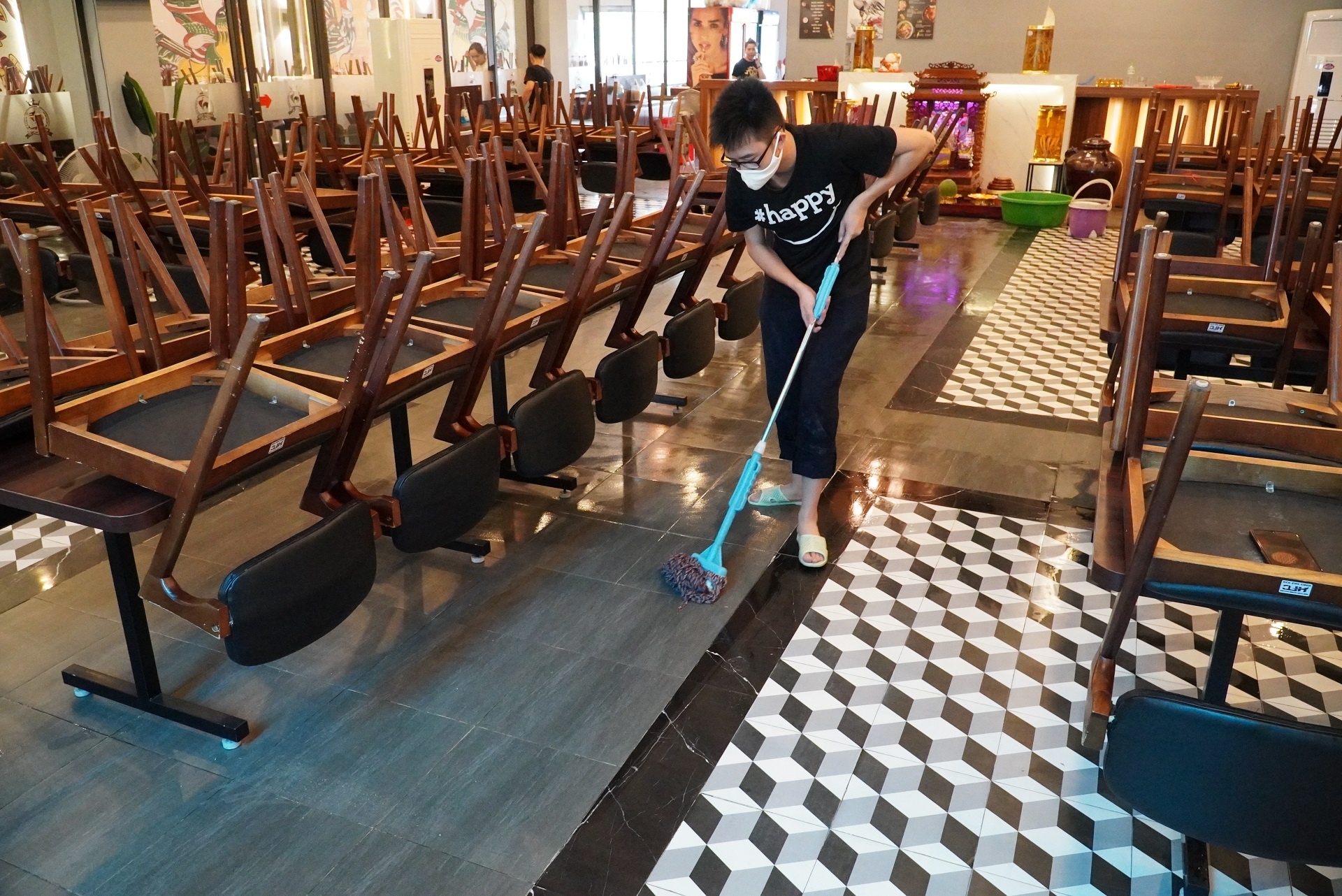 Hai Phong ngay dau ban tai cho anh 10