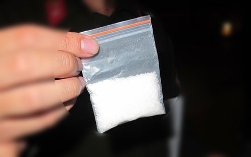 Thieu nu cung 6 nam gioi thue phong nghi phe ma tuy hinh anh