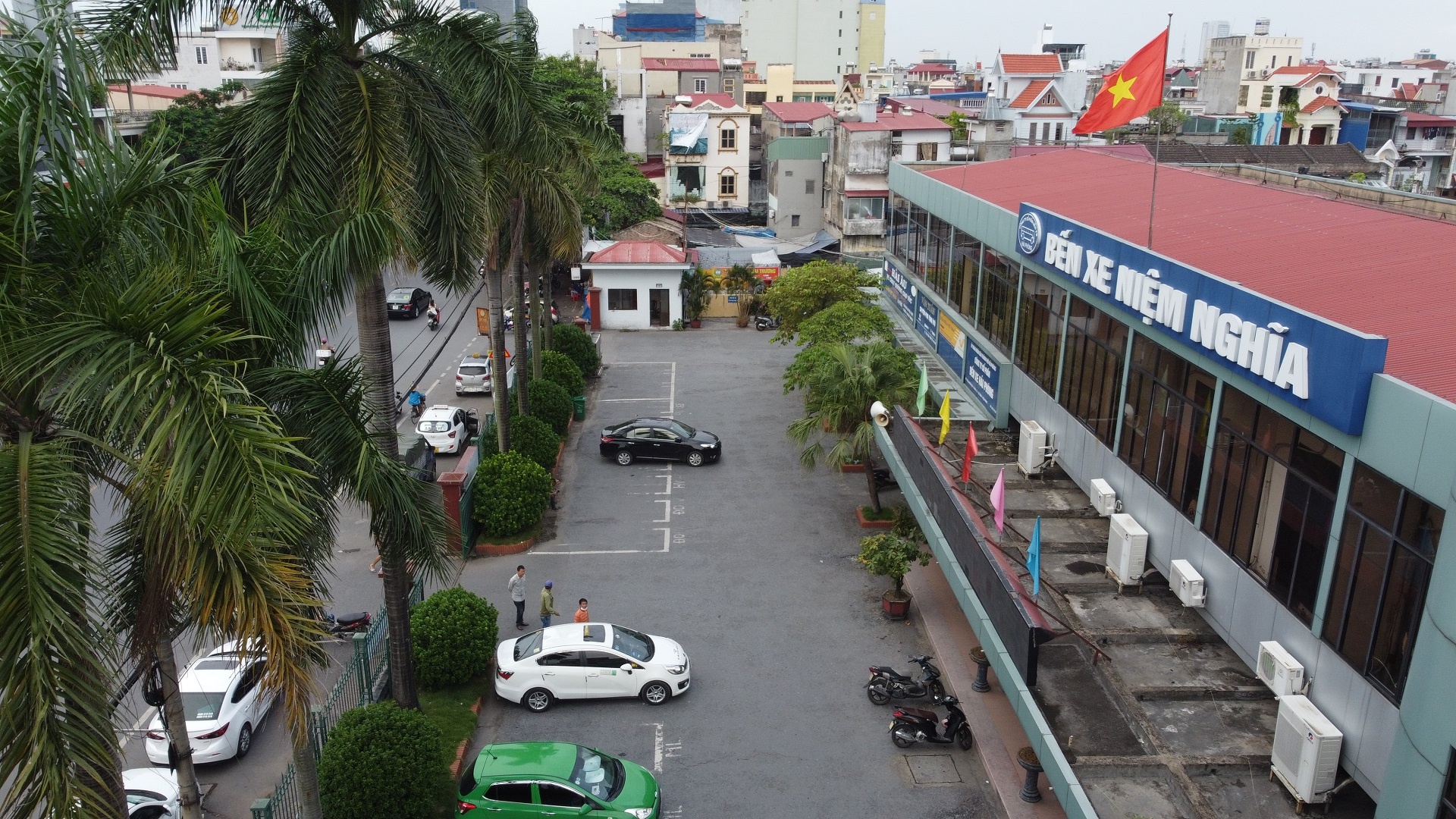 Ngay cuoi tai ben xe Niem Nghia anh 1