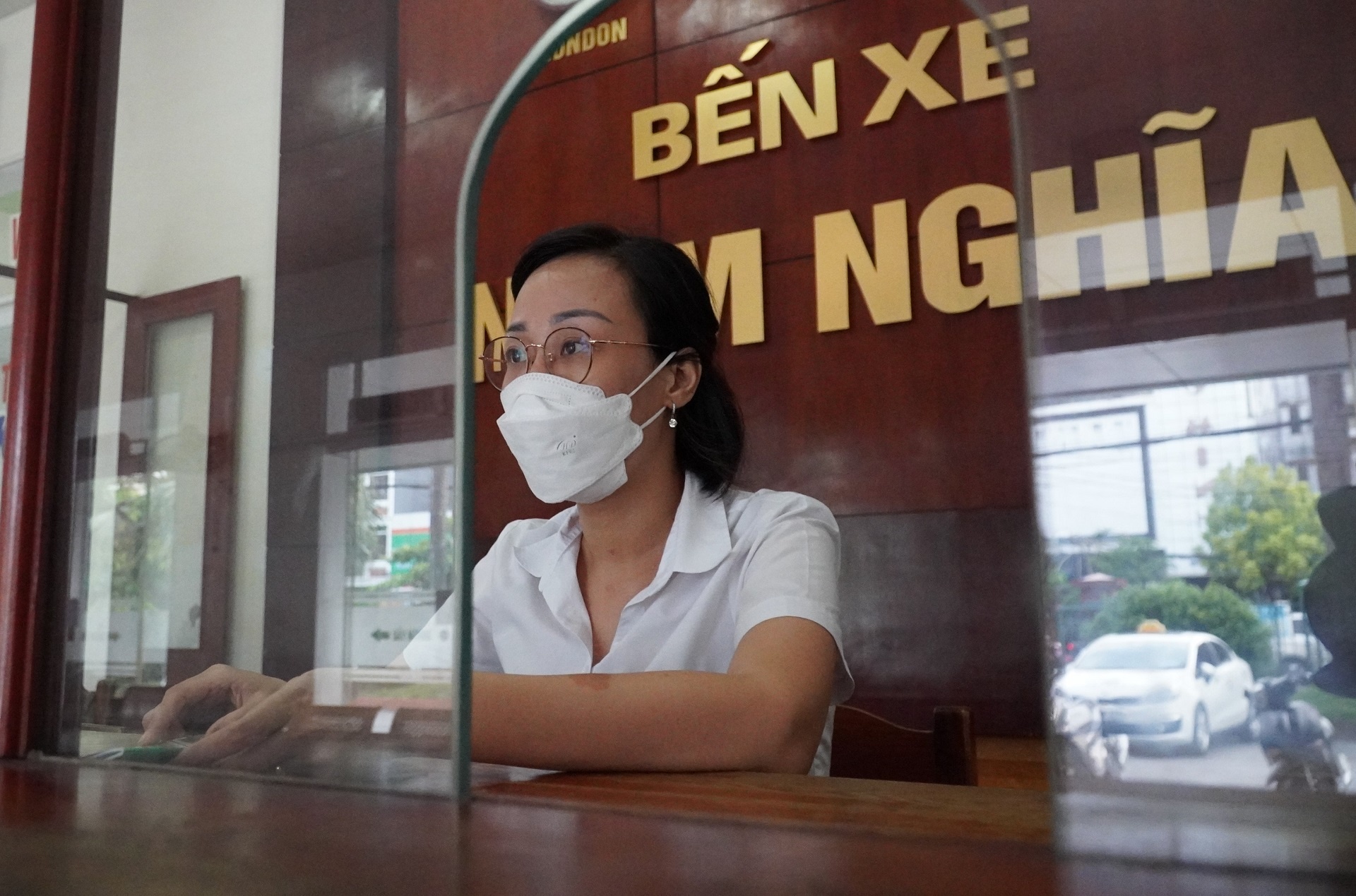 Ngay lam viec cuoi cung tai ben xe lau doi nhat Hai Phong hinh anh