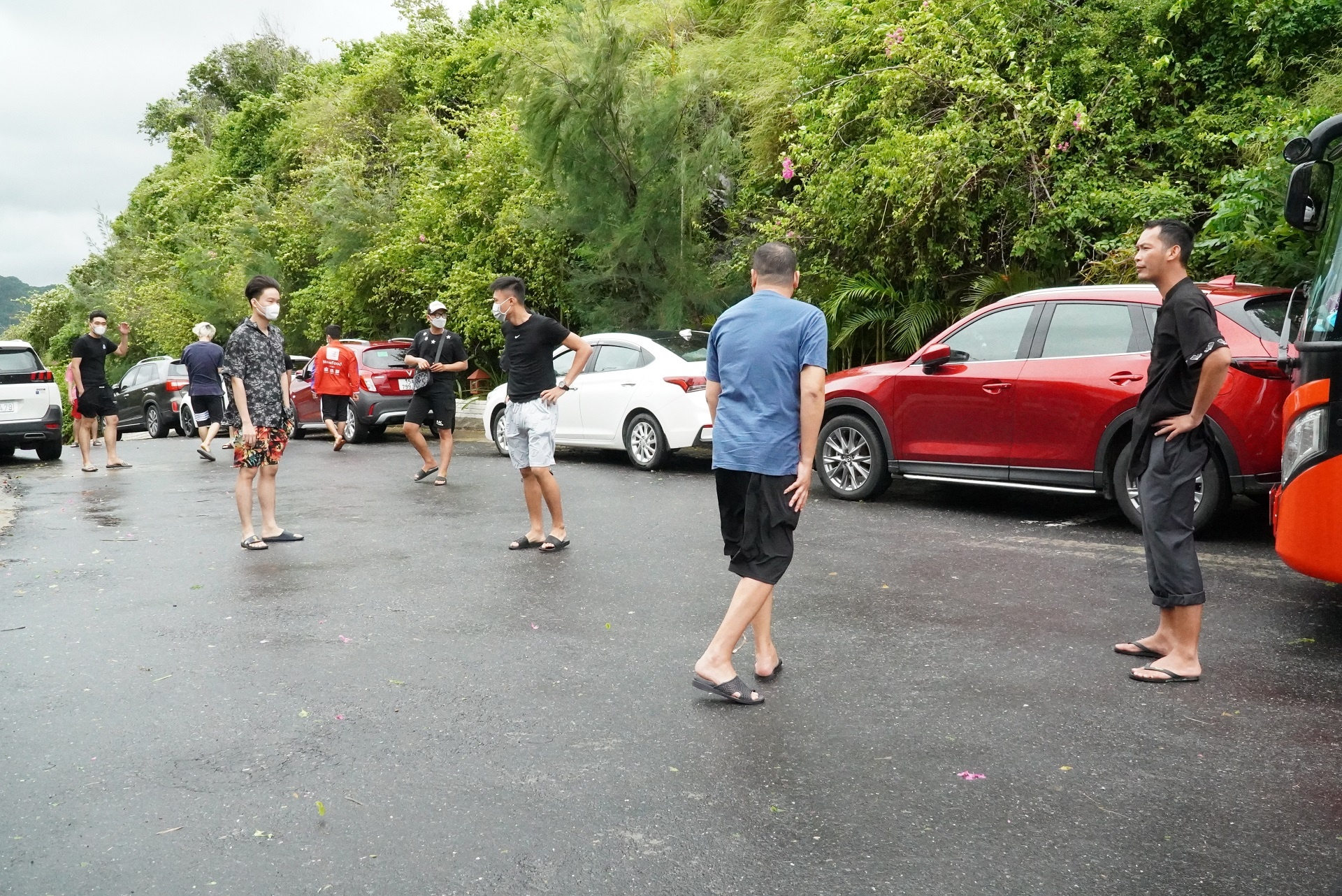 du khach lo mac ket tai anh 2