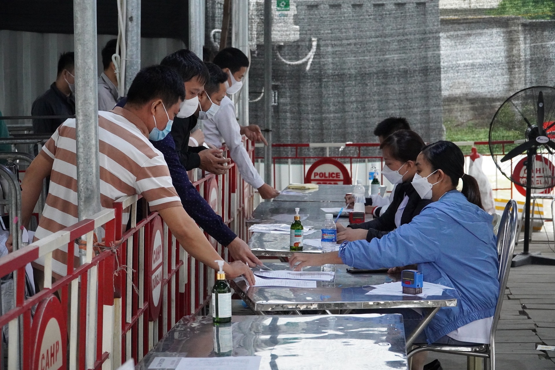 cac dia phuong kiem soat giay xet nghiem anh 7