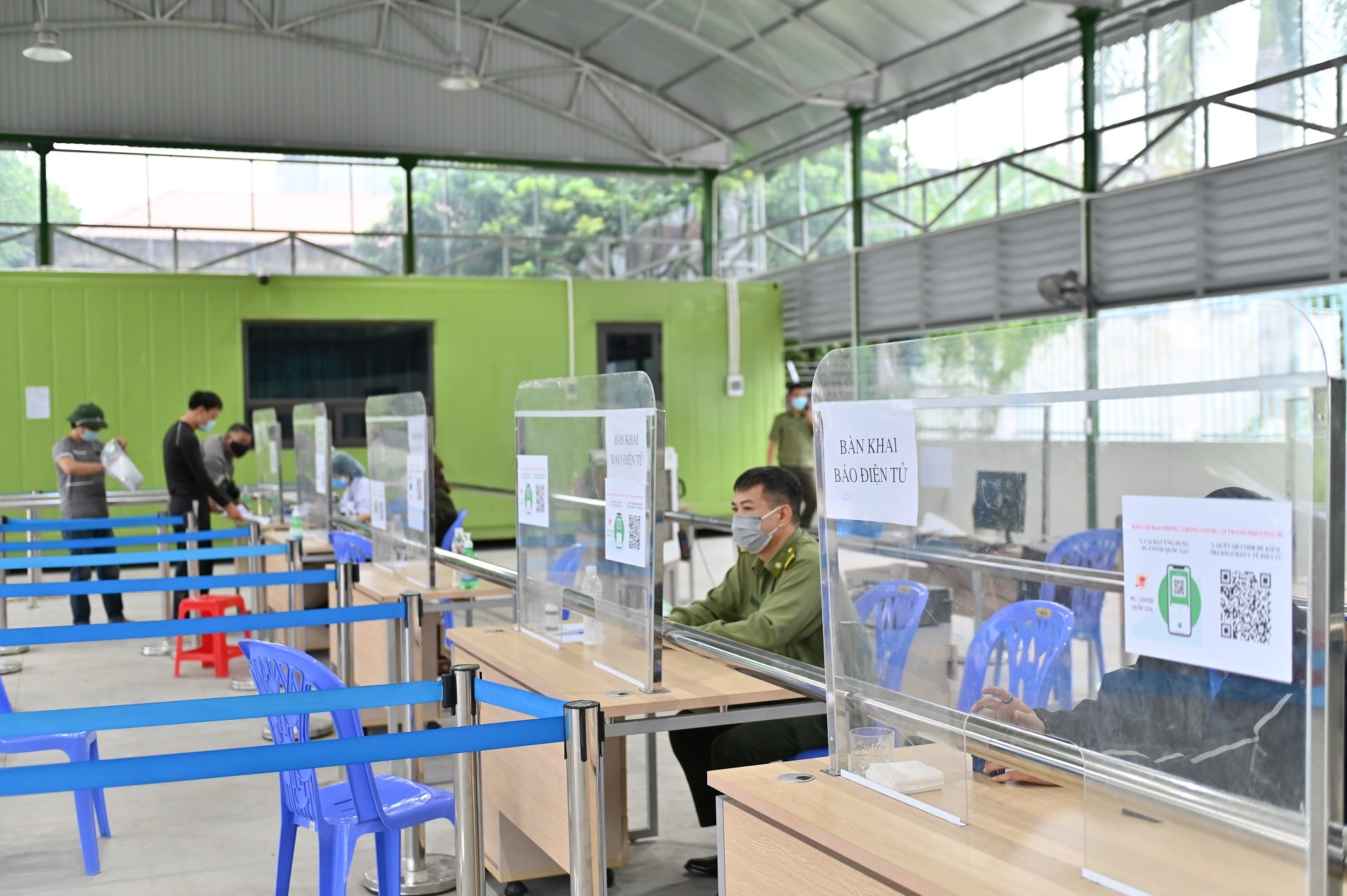 cac dia phuong kiem soat giay xet nghiem anh 2