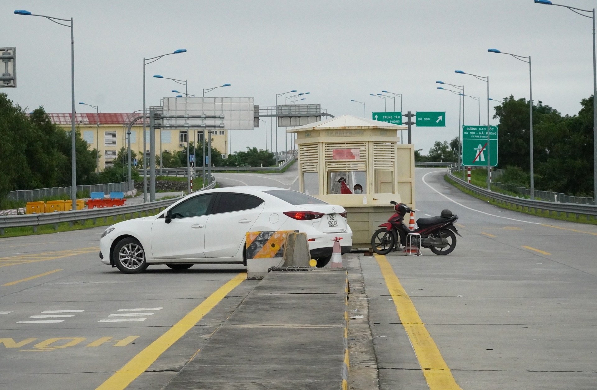 Hai Phong bo cach ly vung vang anh 1