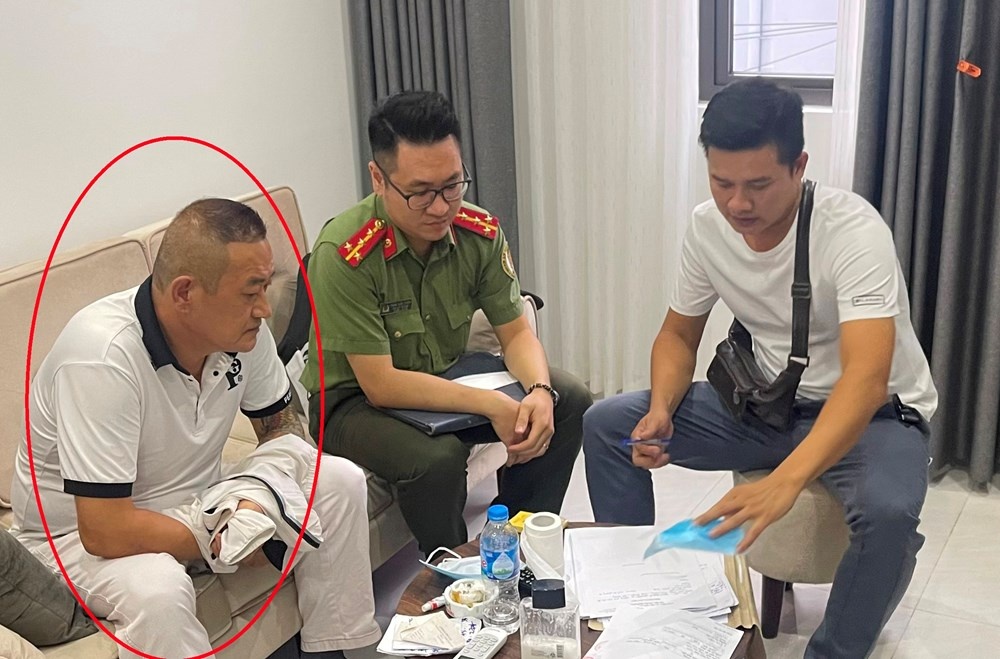 bat ke bi Interpol truy na anh 1