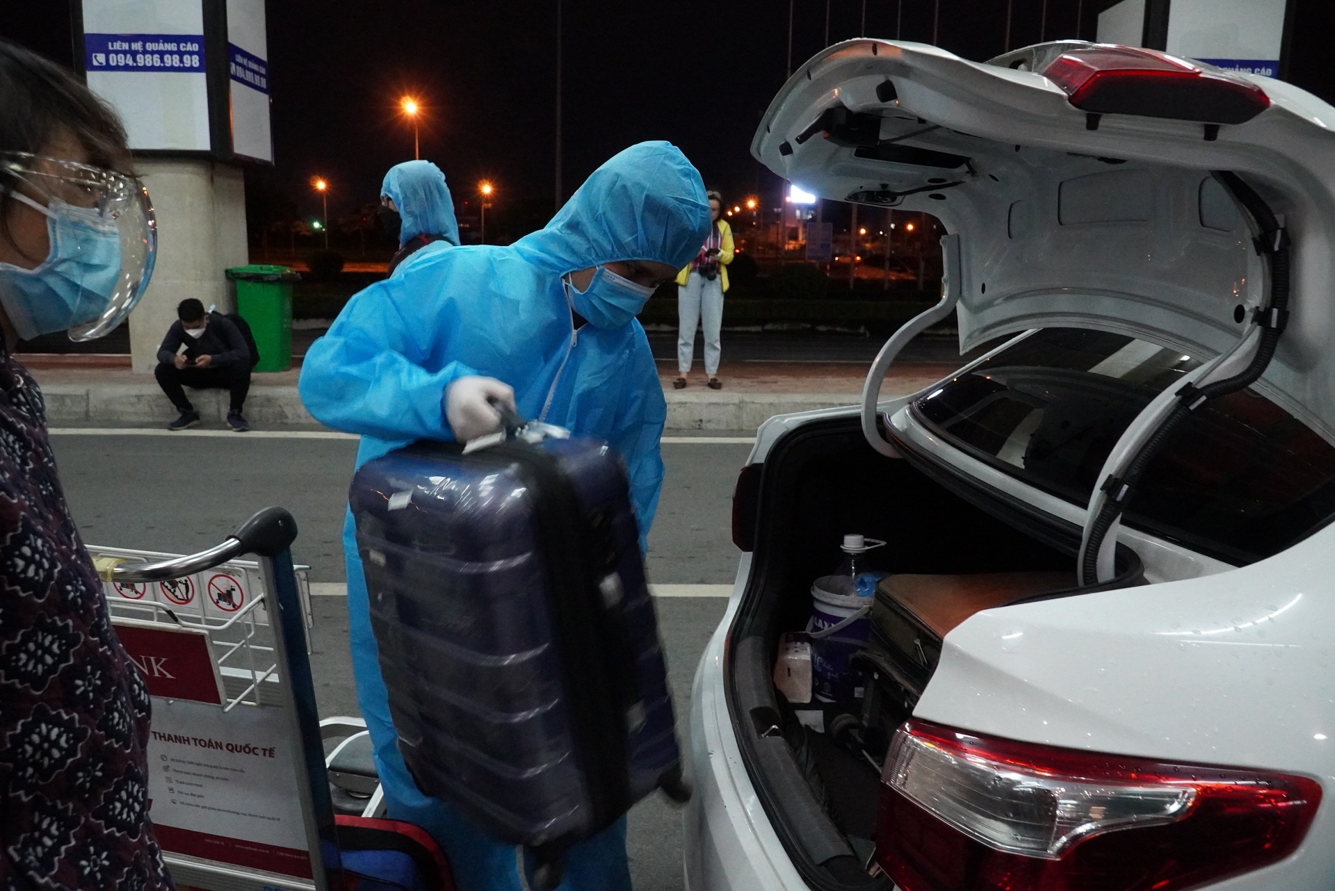 Nhieu tai xe thanh F1, doanh nghiep taxi tai san bay Cat Bi gap kho hinh anh