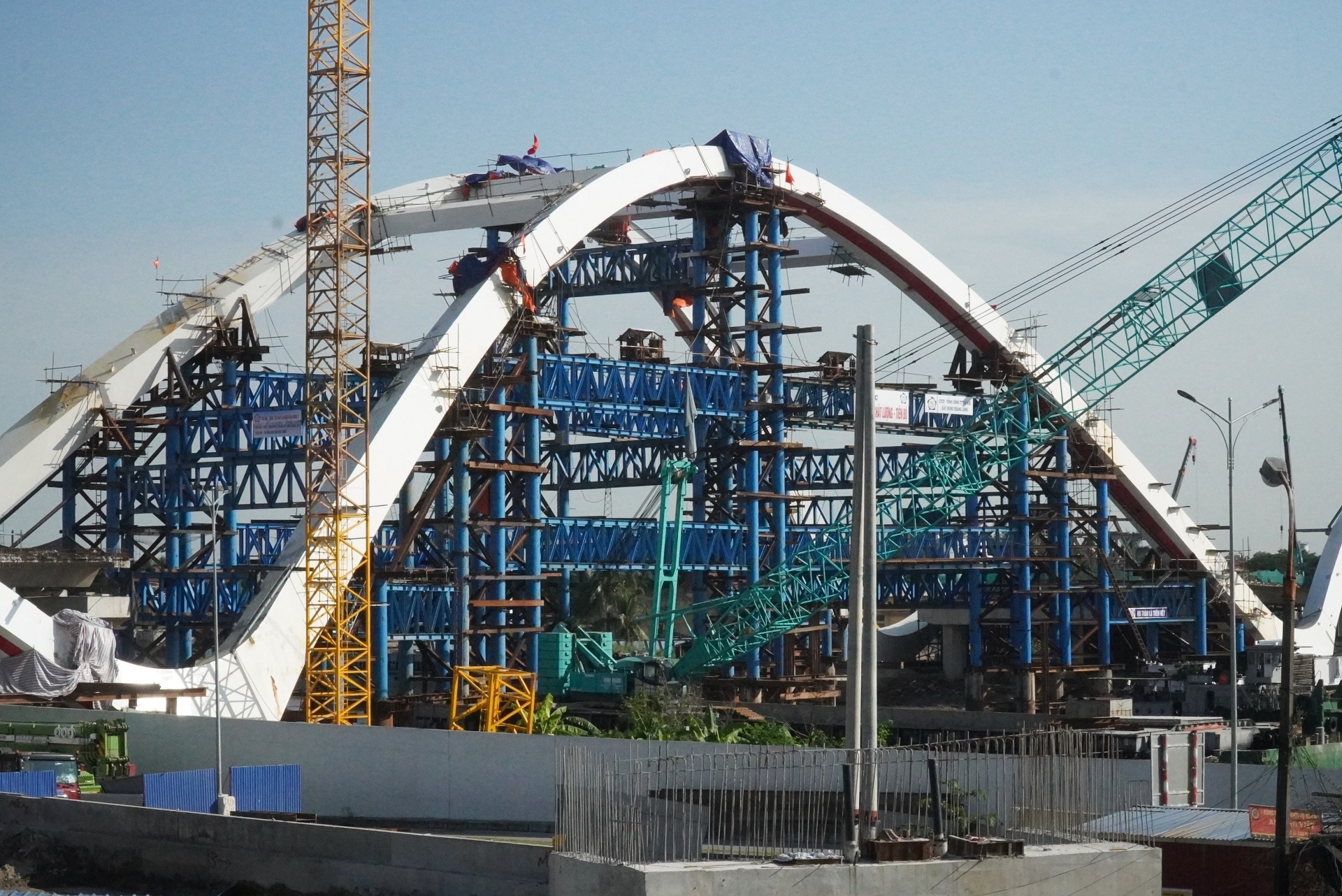 cong truong Cau Rao anh 2