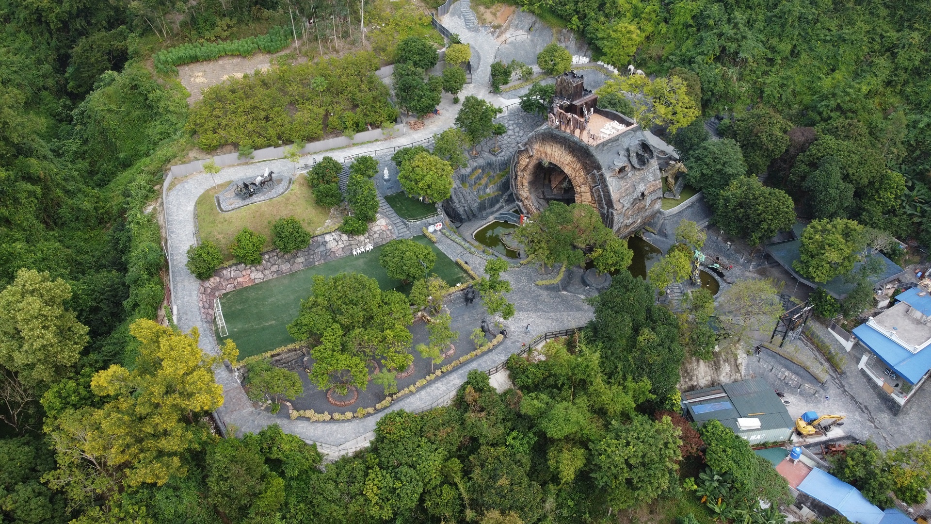 ngoi nha doc dao 102 anh 1