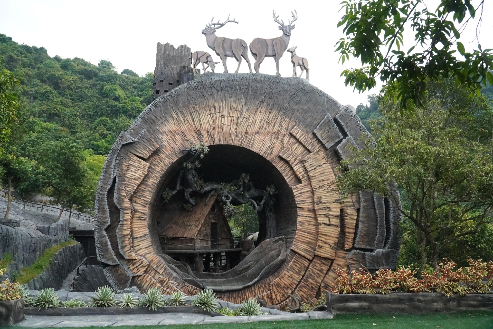 ngoi nha doc dao 102 anh 2