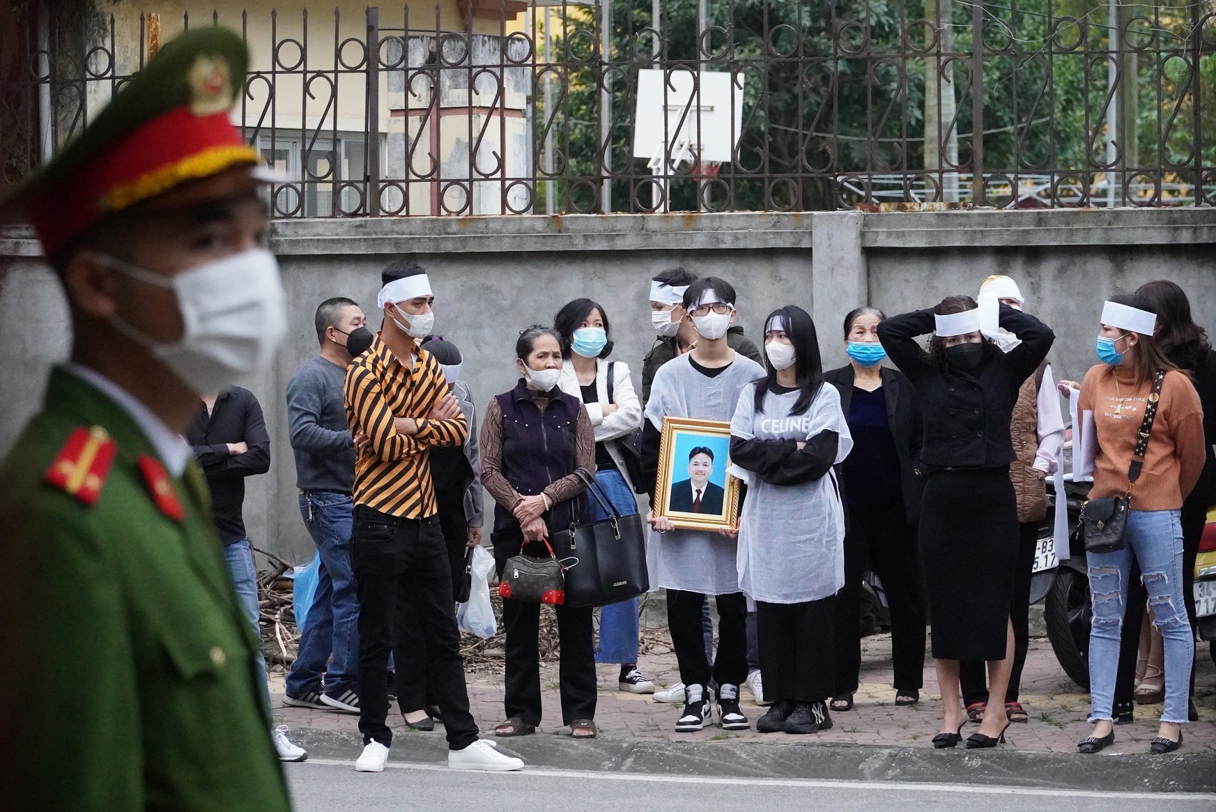 phuc tham vu sat hai chu no anh 2