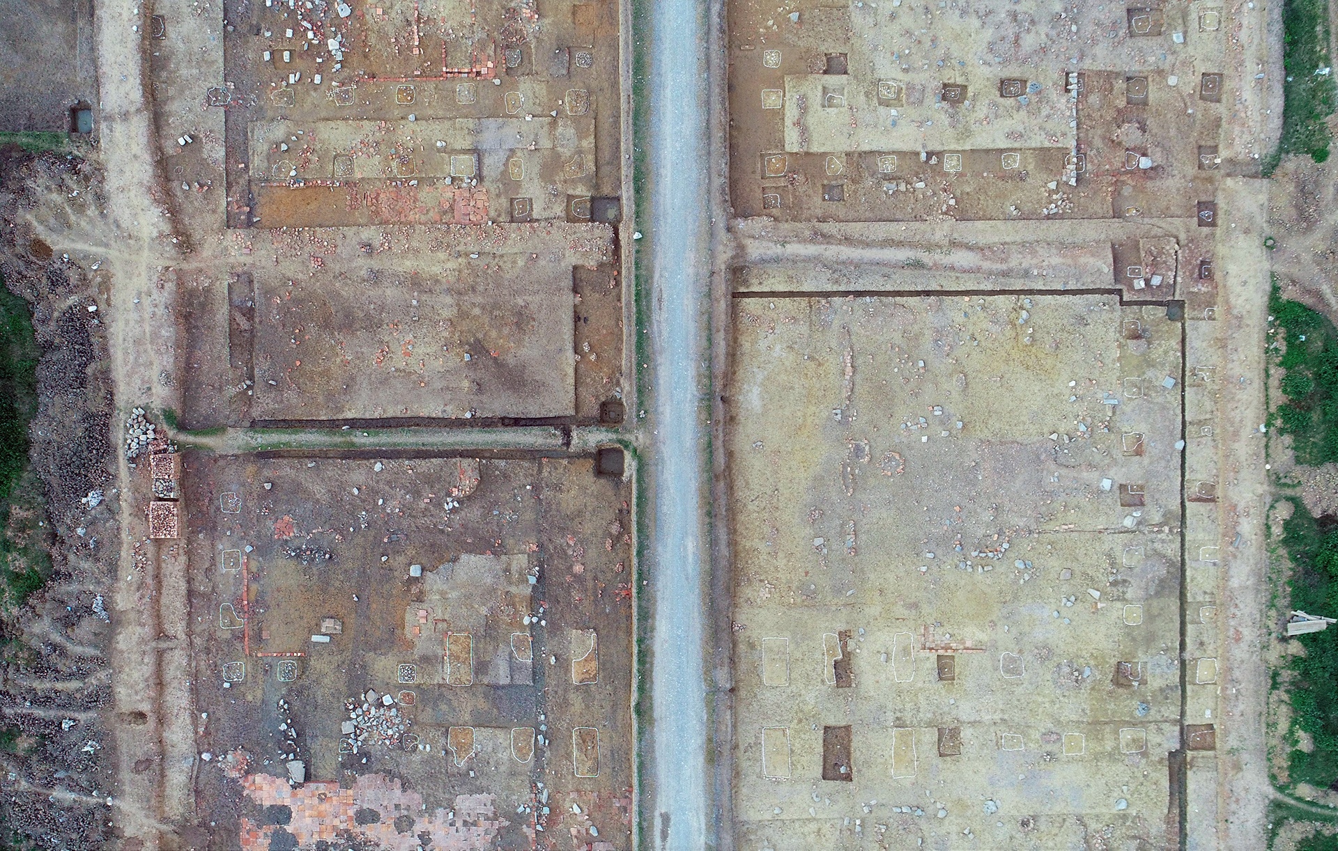 dau tich kien truc co Thanh nha Ho anh 2