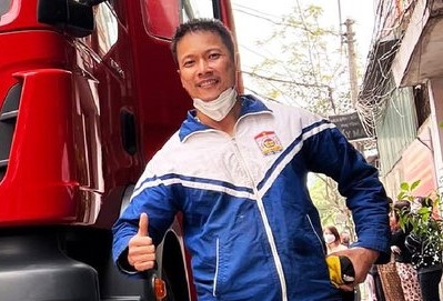 Nguoi cuu be gai o Ha Noi duoc Chu tich Thanh Hoa tang bang khen hinh anh