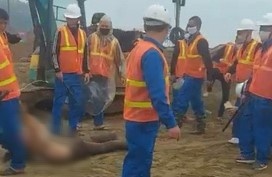 Dieu tra vu xo xat giua cong nhan va nhom phu nu tai du an du lich hinh anh