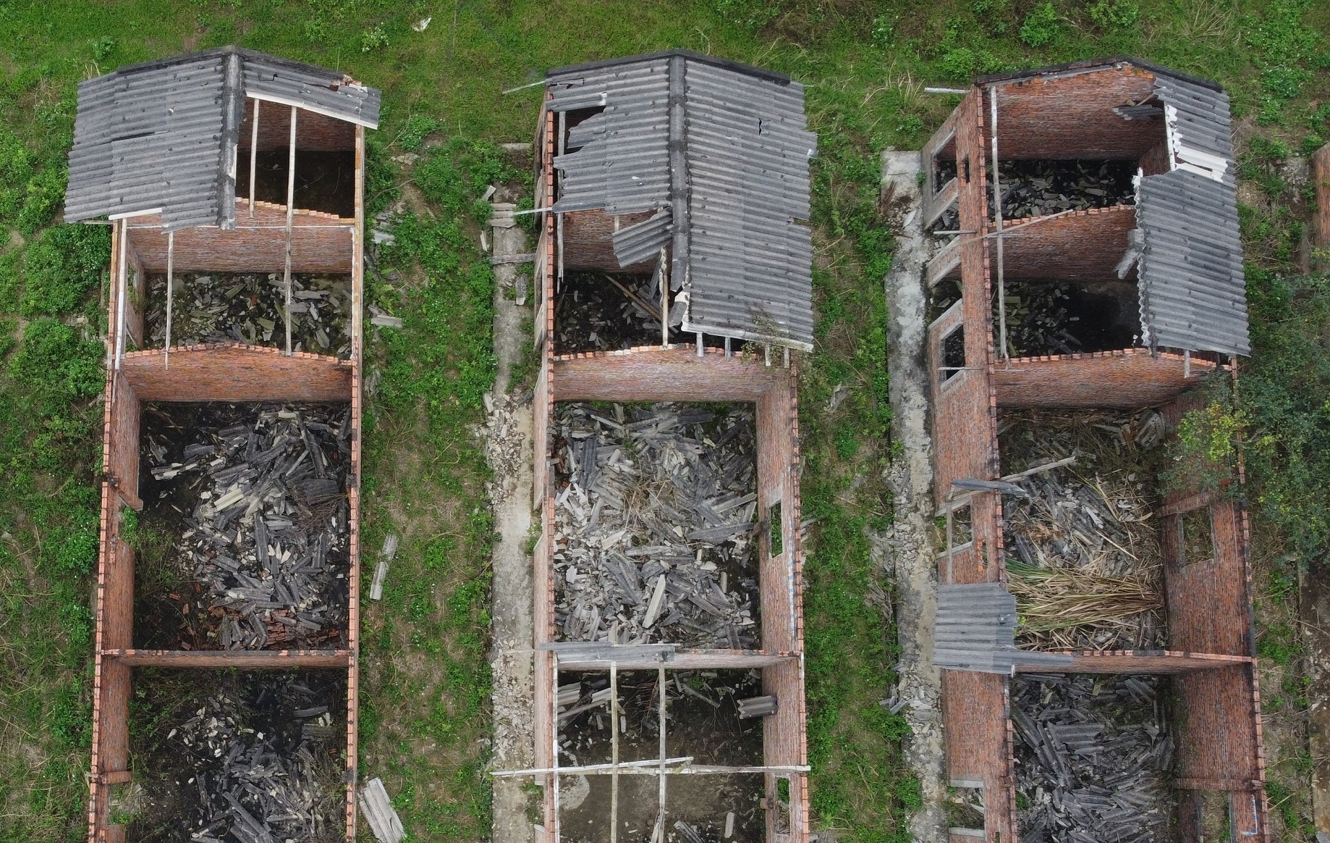 Du an nha may xi mang 1.400 ty dong thanh noi chan tha trau bo hinh anh