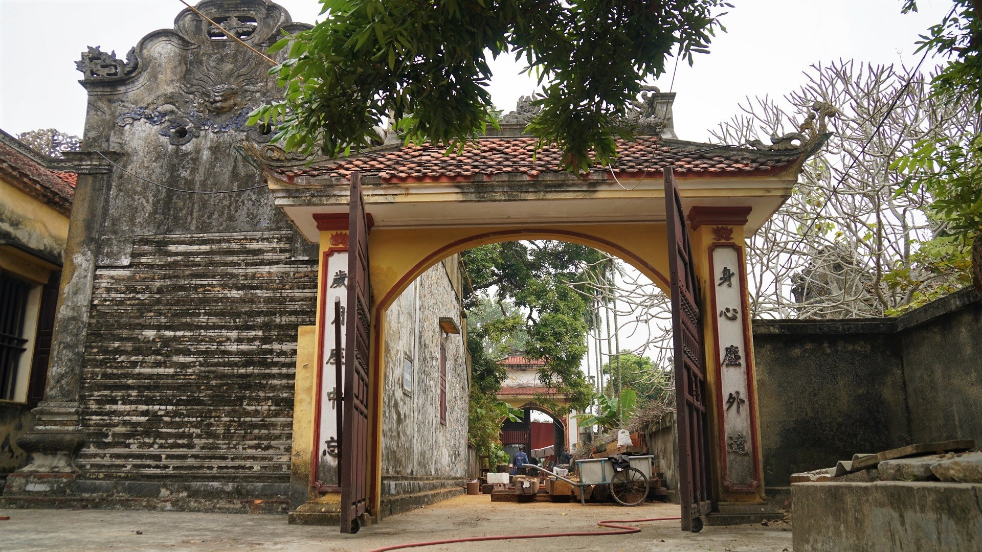 chua Tra Phuong co 2 bao vat anh 3