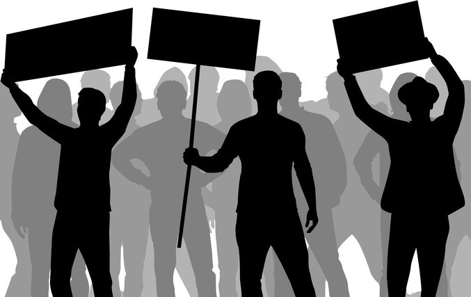 Bi phat vi kich dong nem mam tom nguoi khong tham gia dinh cong hinh anh