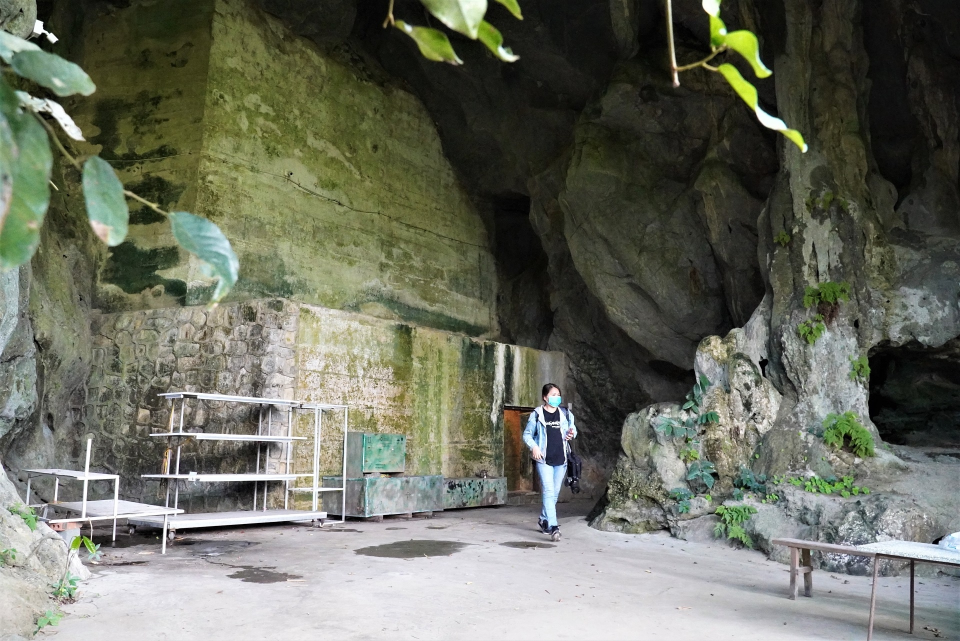 benh vien da chien trong hang anh 14