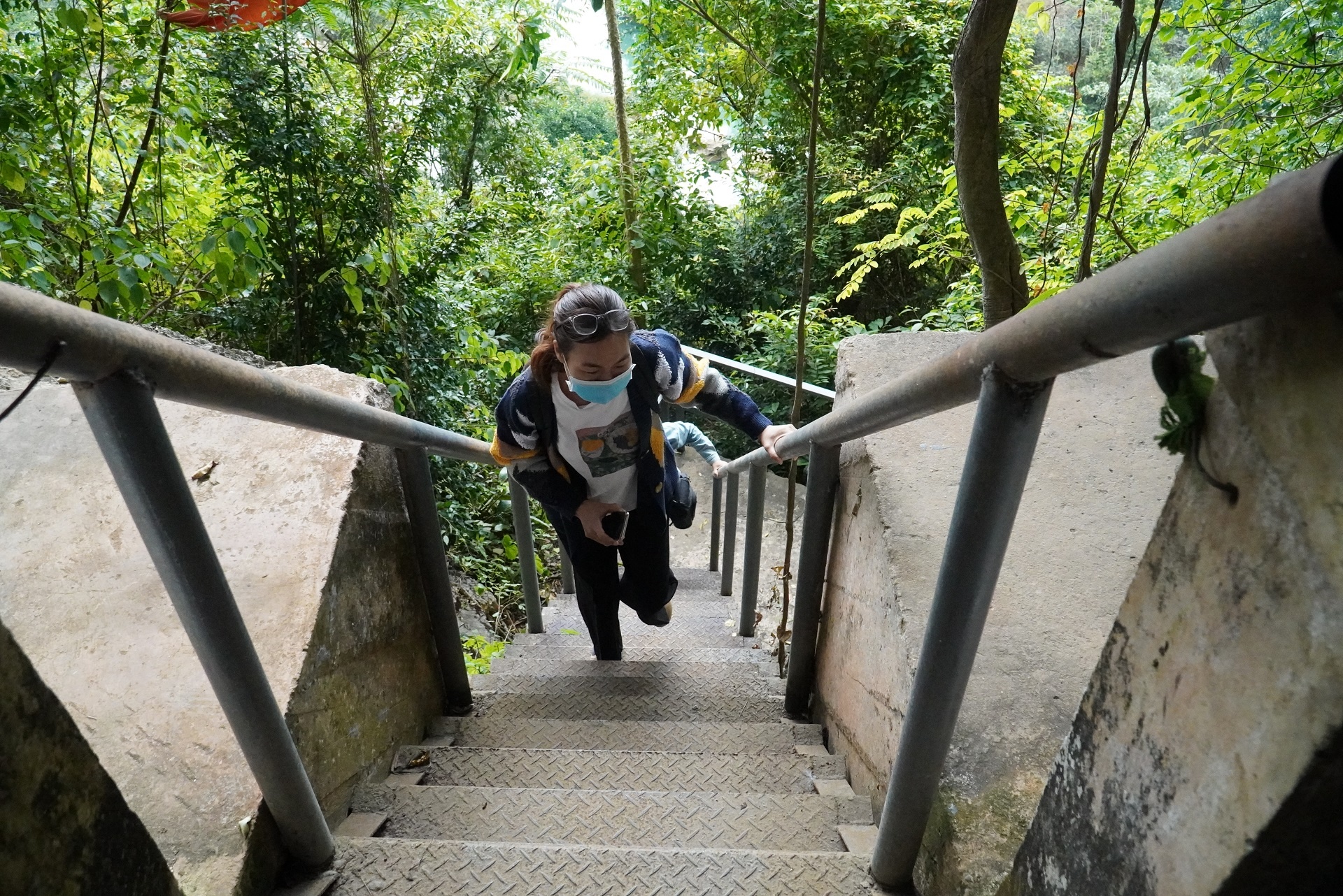 benh vien da chien trong hang anh 2