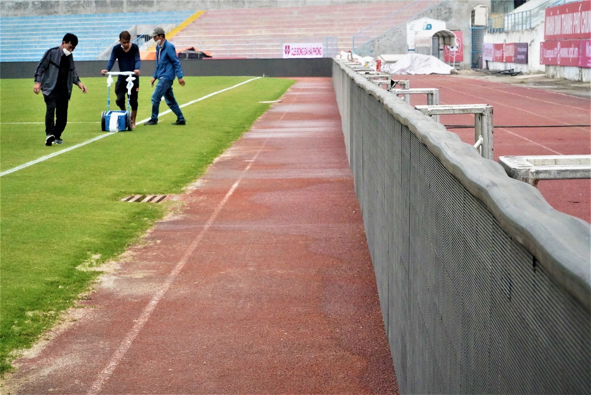 CLB Hai Phong phan phao yeu cau cua VPF anh 1