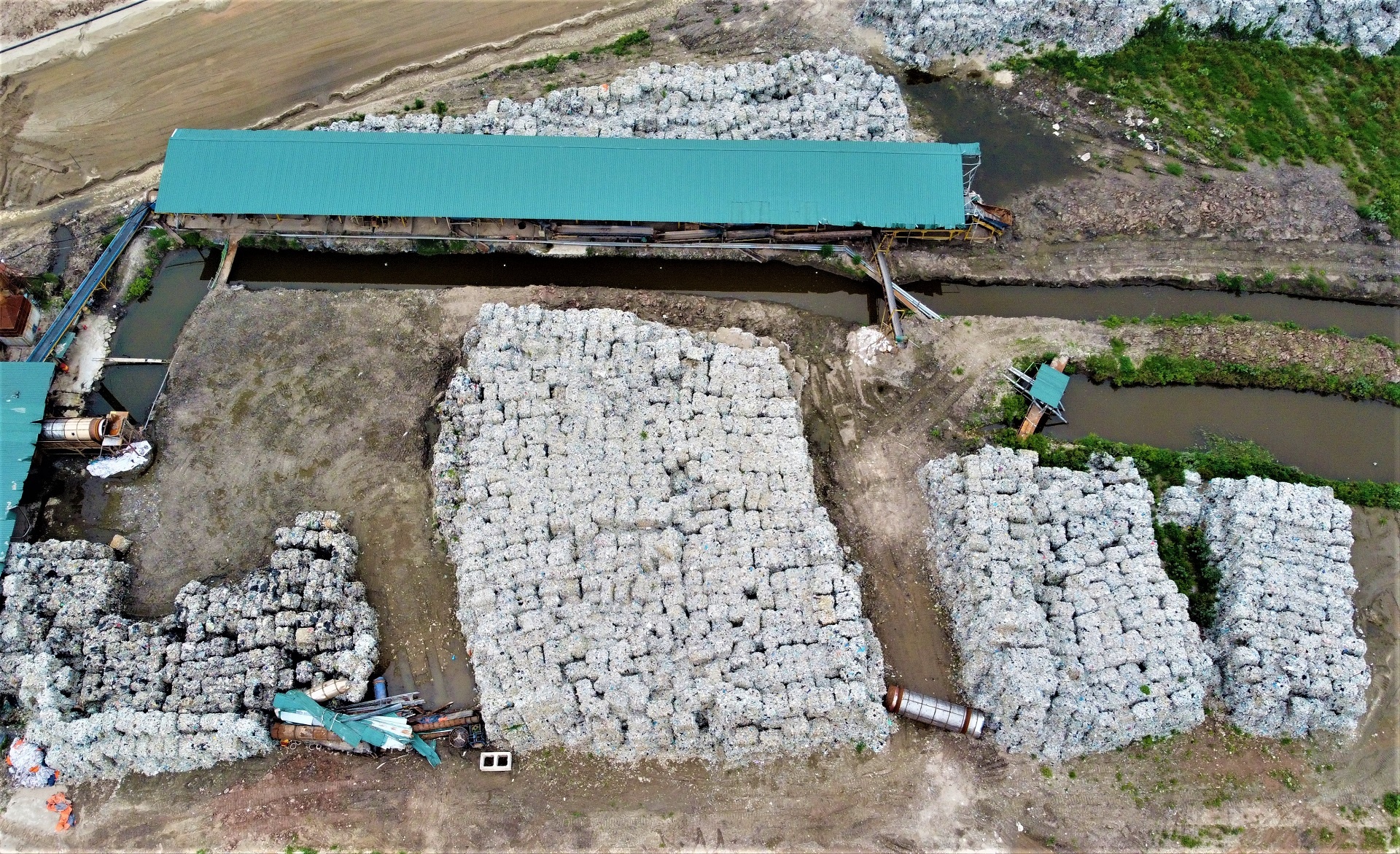 nui rac thai nam canh khu do thi Ecorivers anh 8