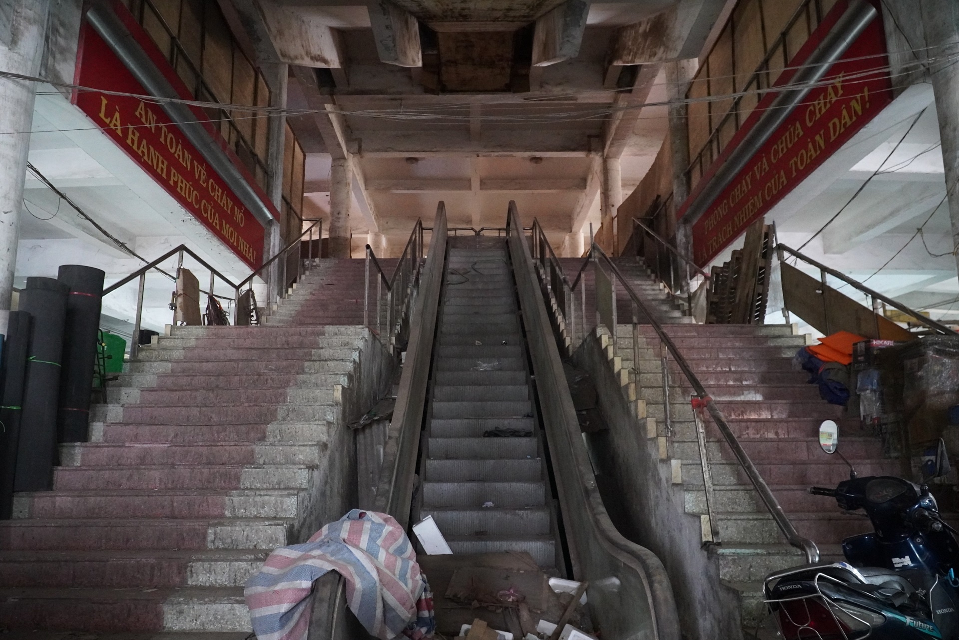 nhung ngay cuoi cua cho Sat anh 4