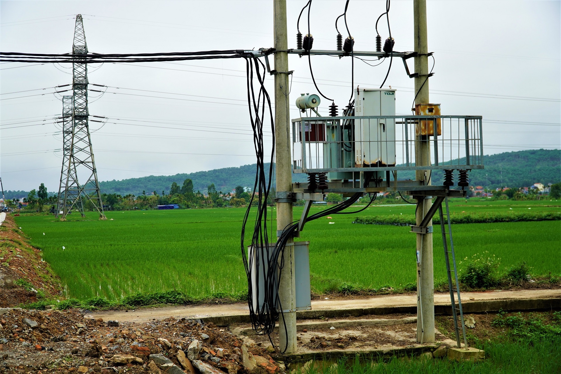 thiet bi hang chuc ho dan hong anh 3