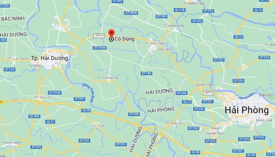 nghe dien thoai canh duong sat anh 2