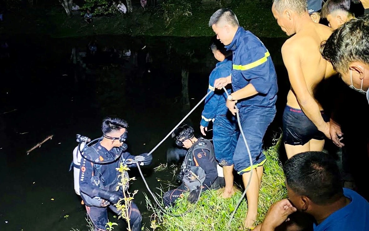 Nam sinh 16 tuoi thiet mang khi tam ho hinh anh