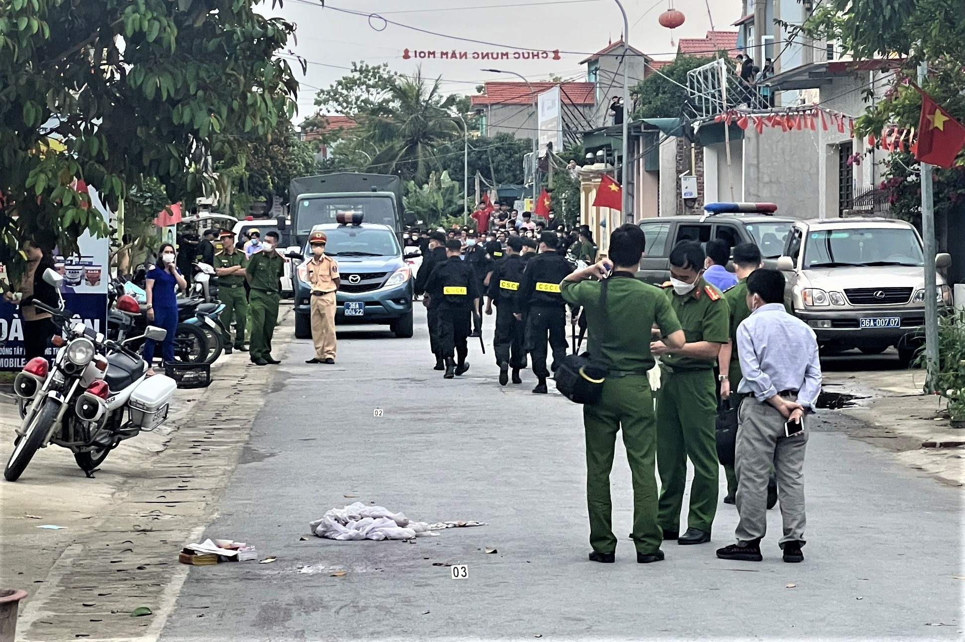 Bi dam tu vong do mau thuan kinh doanh bat dong san hinh anh