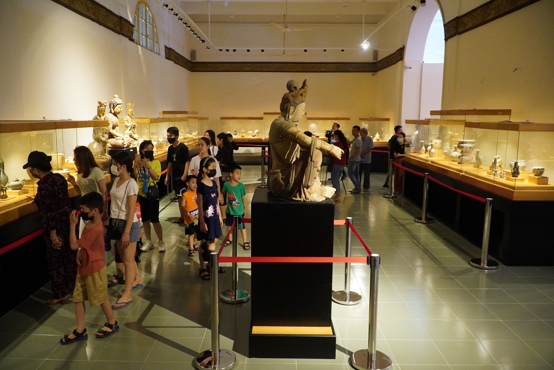 Hai Phong trung bay co vat anh 6