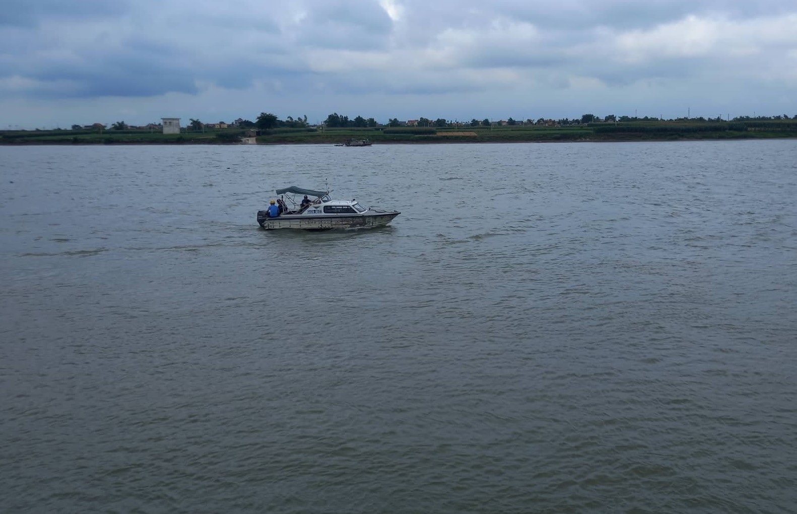 nu giao vien cung con mat tich anh 2