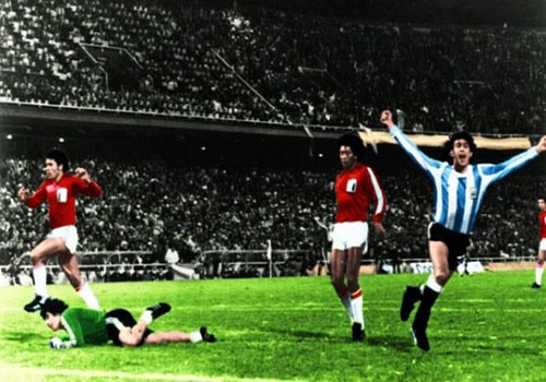 Argentina dai thang Peru 6-0 de tien vao chung ket World Cup 1978 hinh anh