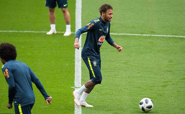 Fan Brazil tho phao khi Neymar tro lai,  DT Brazil anh 5