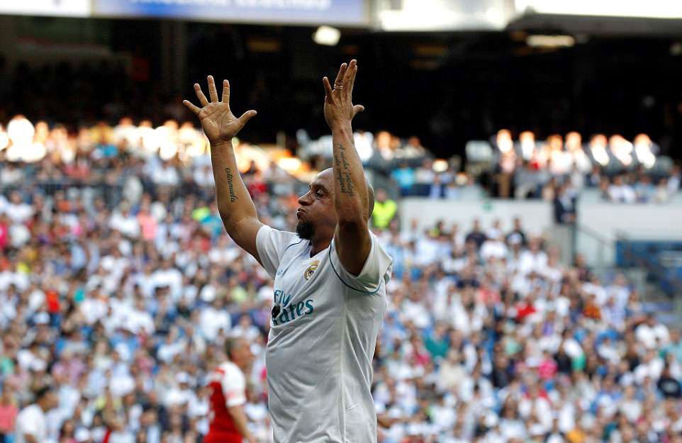 Raul và Roberto Carlos tái xuất ảnh 5 Raul va Roberto Carlos tai xuat anh 5