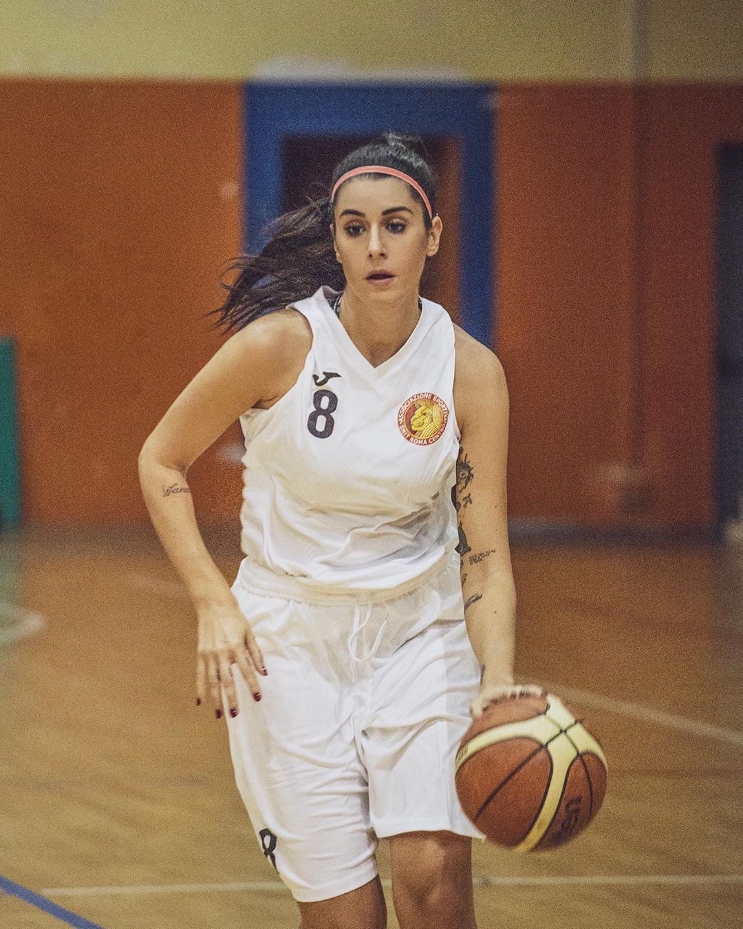 nguoi dep bong ro khoe noi y anh 1