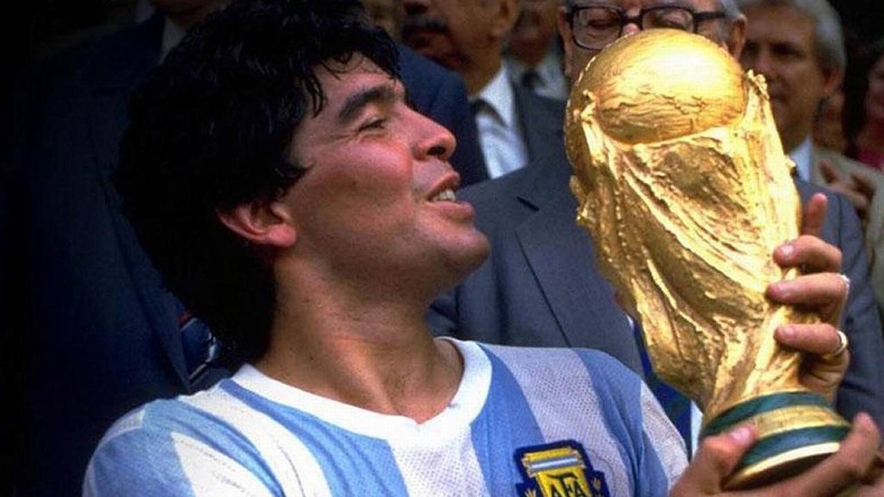 Messi,  World Cup,  Maradona anh 4
