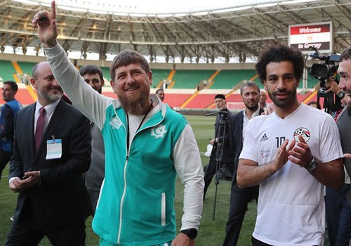 Salah toi tham du buoi tiec cua Cong hoa Chechnya hinh anh