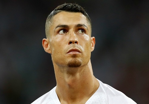 Juventus va Serie A co 'nhe nhang, don gian' voi Ronaldo? hinh anh