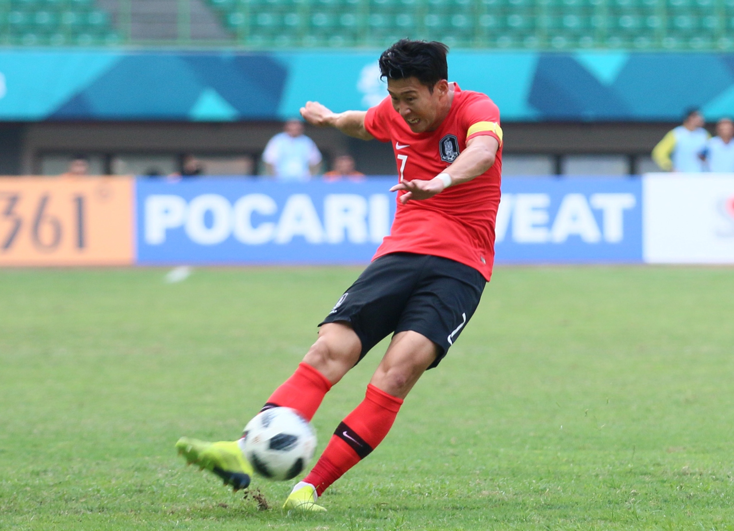 Olympic Viet Nam vs Han Quoc,  HLV Han Quoc anh 4