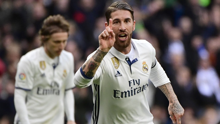 Real Madrid vuot mat Barca de tro thanh CLB hay nhat La Liga the ky 21 hinh anh