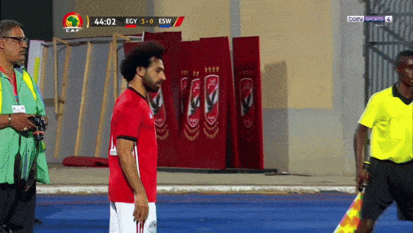 Mohamed Salah dinh chan thuong sau khi lap sieu pham cho DT Ai Cap hinh anh