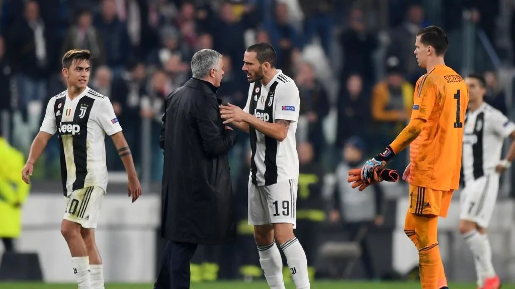 Mourinho đánh nhau Bonucci ảnh 1 Mourinho danh nhau Bonucci anh 1