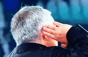 Jose Mourinho: 'CDV Juve da si nhuc gia dinh toi' hinh anh