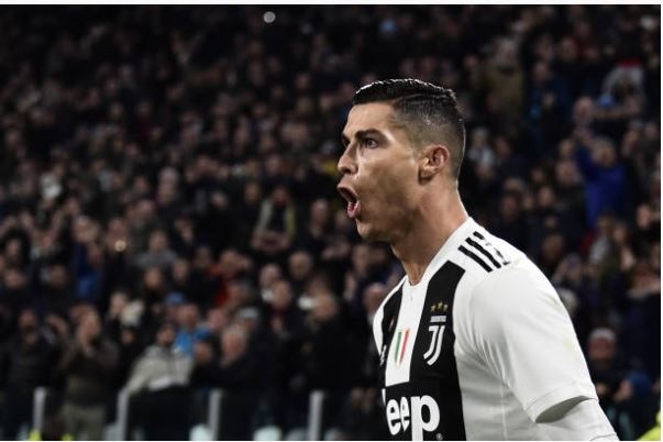 Ronaldo toa sang giup Juventus danh bai SPAL 2-0 hinh anh