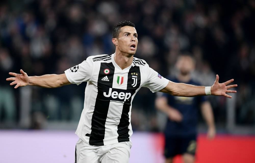 Ronaldo va su hoan thien o tuoi 33 cung Juventus hinh anh