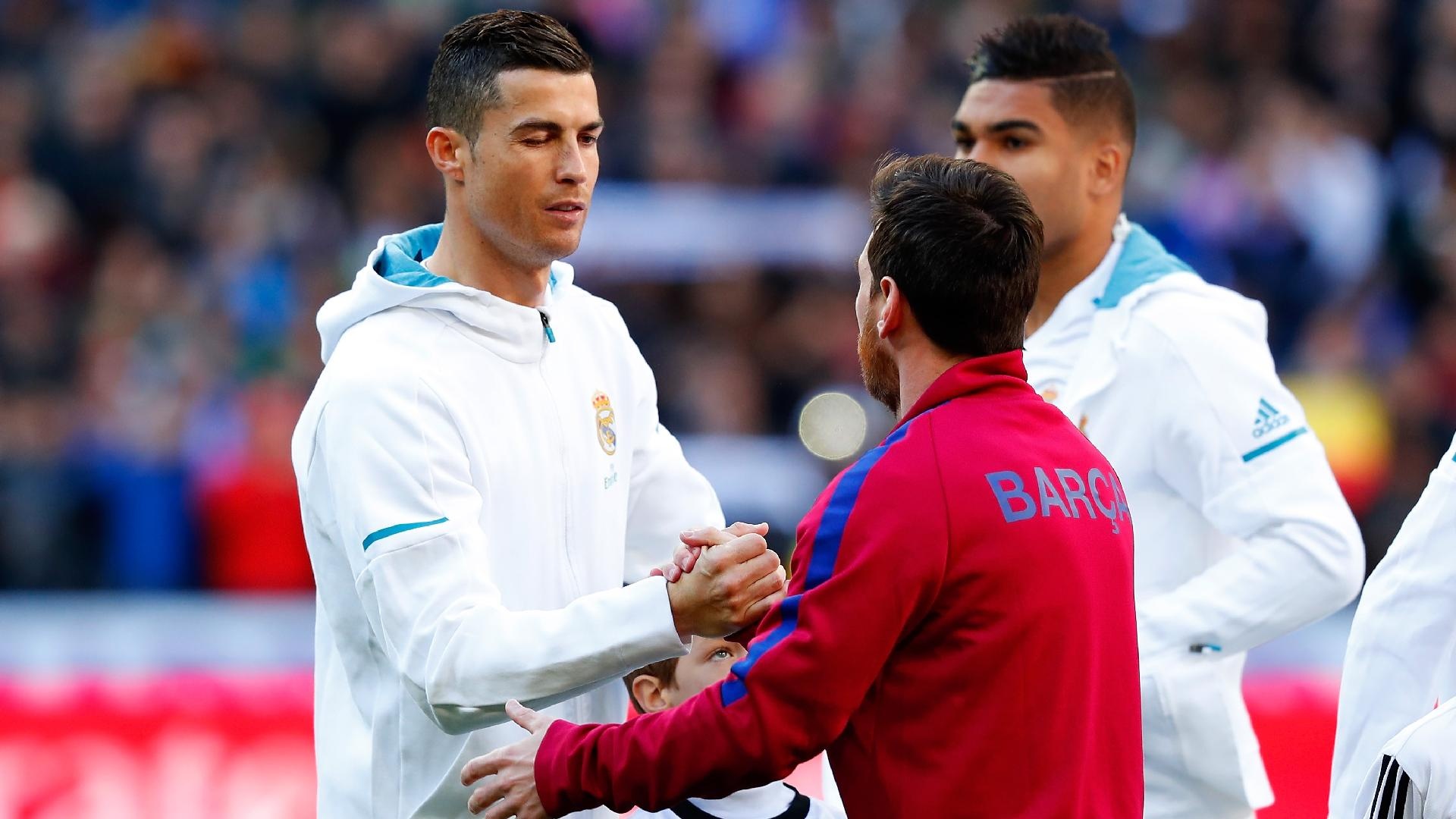 Cristiano Ronaldo: 'Toi muon Messi toi Italy' hinh anh